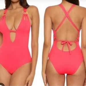 NWT BECCA color code skylar plunge in Pink flambé One-Piece Swimsuit size small